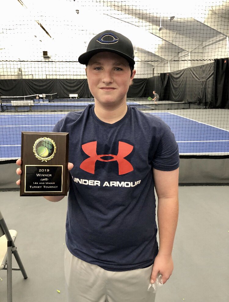 MSPatriotTennis's tweet image. Offseason tournament news...
Ryan Carey teamed up with Clark Rue of @WarriorTennis66 to win the 18U doubles title at Genesis today! The two also squared off in the singles championship. Clark was the champ and Ryan was the runner-up. David Carey, freshman, won the 14U title! #TPW