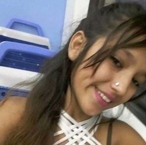 GraduadosUCA's tweet photo. Brenda sigue desaparecida!, falta desde el 11/9 en Merlo, provincia de Buenos Aires.
Tiene 14 años, su nombre completo es Brenda Abigail Banegas.
Por favor compartí, y si la ves avisa a la Policía ☎ 911 https://t.co/6NeUxqx7XU