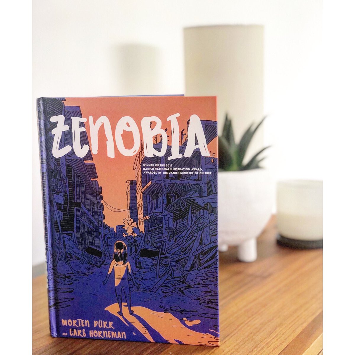 RebeccasReading's tweet photo. Must read. Few words, massive impact...Zenobia https://t.co/HNUeqyB3gt @UQPbooks https://t.co/giTSrrUJ8u
