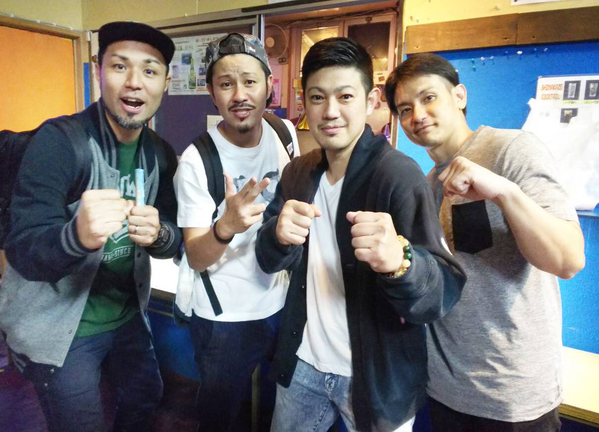 moon_rainbow__'s tweet photo. 【 #こきざみだぐりせっしょん 】
12/1は
お笑いと音楽の融合!!
めっちゃくちゃ楽しいLiveになるに違い〜ない💓✨
豪華出演者さん達
#こきざみインディアン
#知念だしんいちろう
#yukkiee
#DJSakae
#GleanPiece
#首里のすけ
#じゅん選手
⌘敬称略⌘
絶対に行くしかないでしょ🍀 https://t.co/RMwwnj6nXc