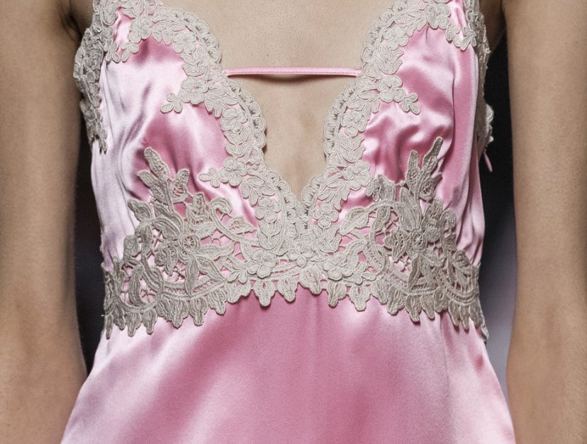PetiteAnge_'s tweet photo. Blumarine Spring ‘20 https://t.co/6BWC0gkRZb