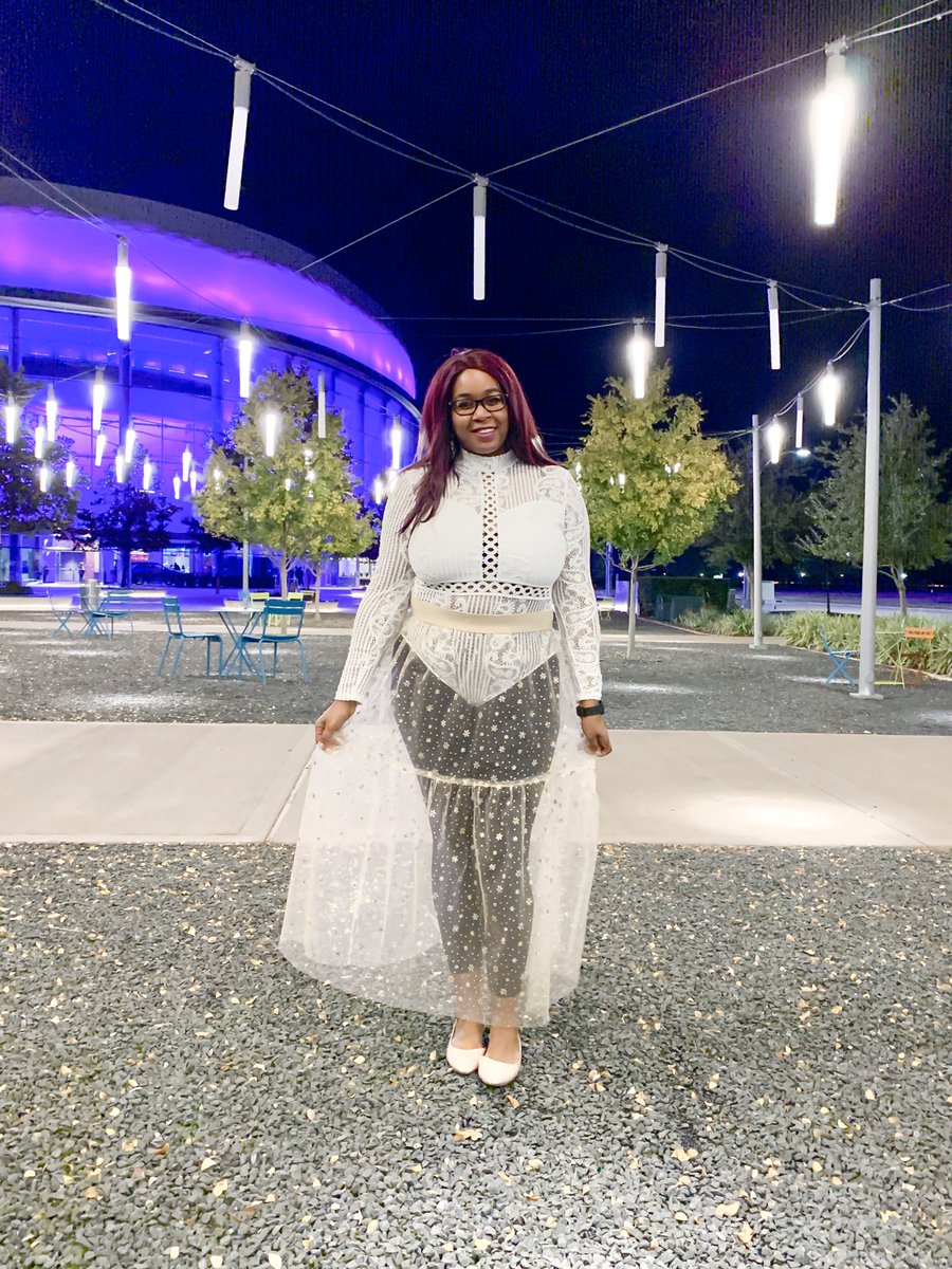 ShasiesWorld's tweet image. #OOTN last night! #houstonblogger #fashionblogger #houstonfashionblogger