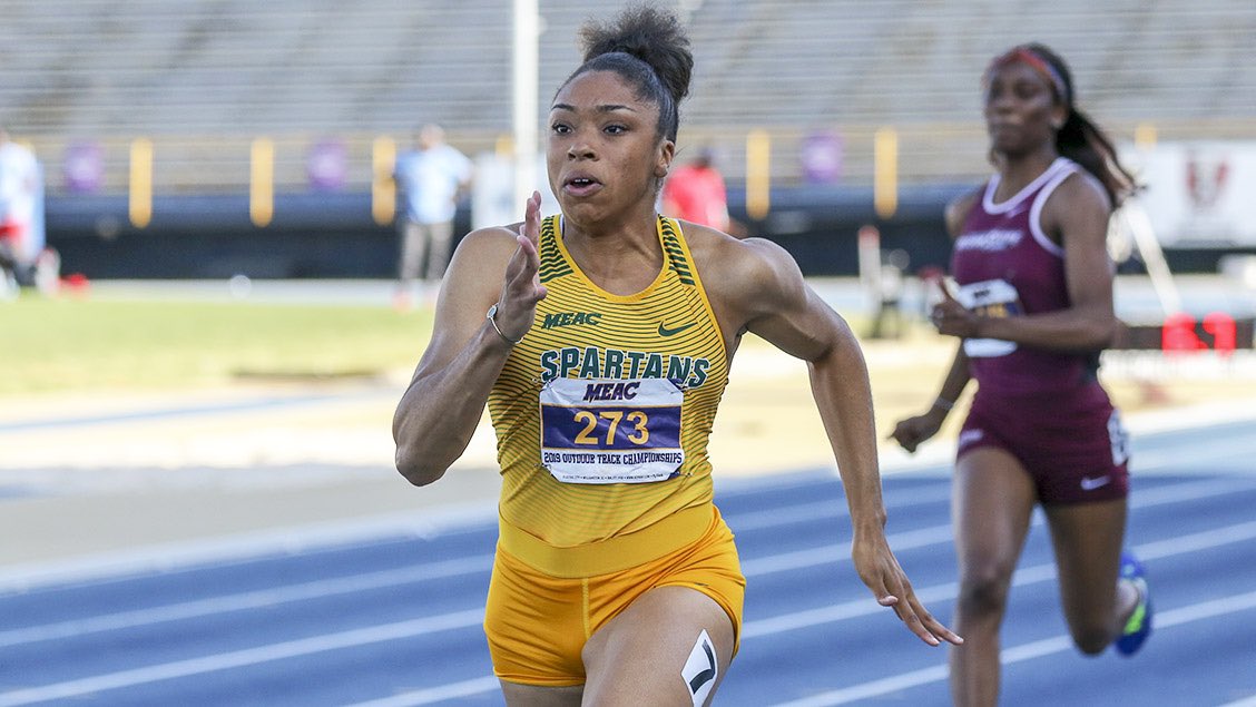 iamqueentylee 🦋💞 tweet media