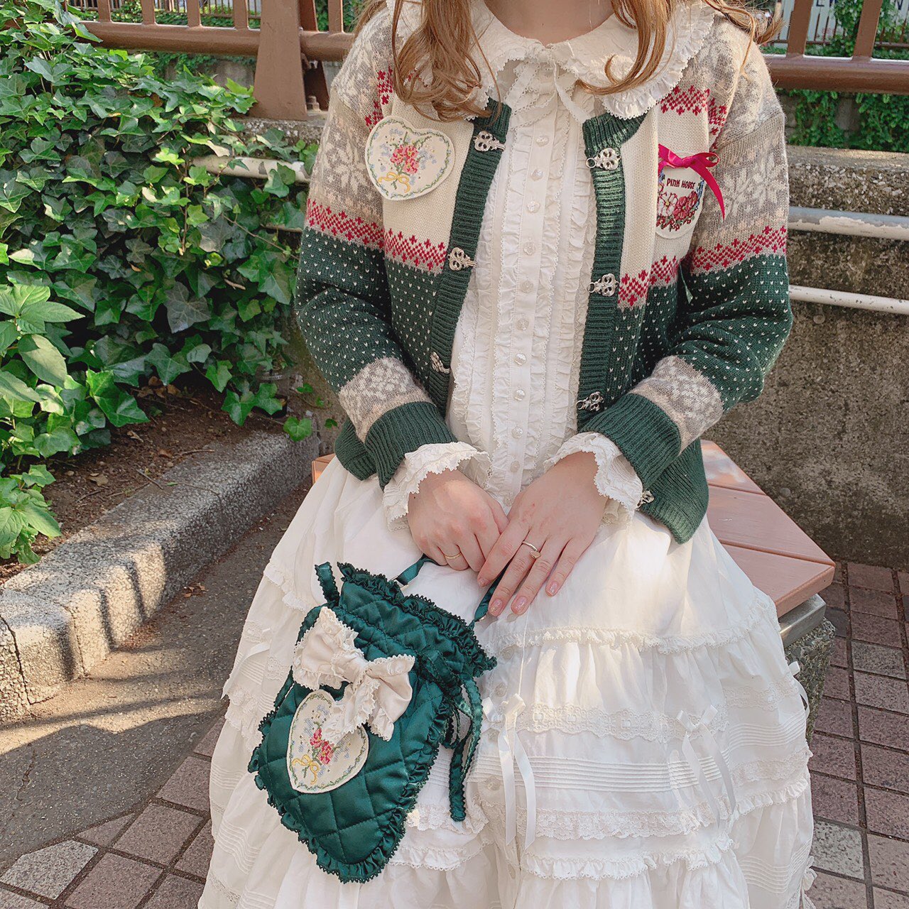 【美品】ピンクハウス×フラボアコラボ バラ柄 パンツ レイヤードスカート 美品】ピンクハウス×フラボアコラボ バラ柄 パンツ レイヤード