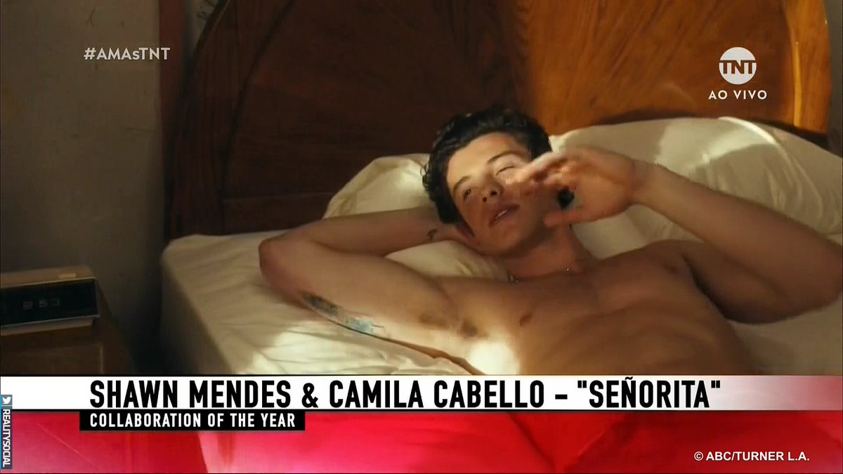 RealitySocial's tweet photo. Colaboração do ano: "Señorita".
#AMAs https://t.co/MJw0e6DwSu