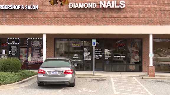 KETV's tweet photo. Woman 'hunting' for new nail place after witnessing deer butchering inside salon https://t.co/InKBWkPTD6 https://t.co/jKDZKsUOG9