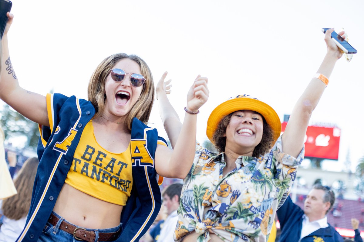 karen__chow's tweet photo. @dailycal @chase_garbers3 @Cambeezy_ @CalFootball @CalAthletics It was a thrilling win for all https://t.co/ARLEh898U1