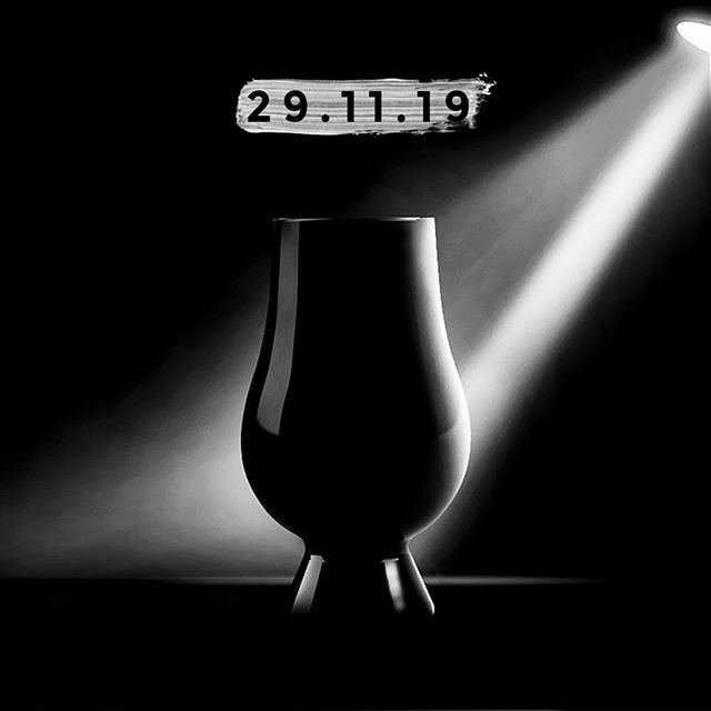 GreatDrams's tweet image. Say whaaaaaat? Something special is coming from #Glencairn this Friday... the defacto #whisky glass has something rather special up its wizard-like sleeve... stay tuned... ift.tt/2OKr9Xj