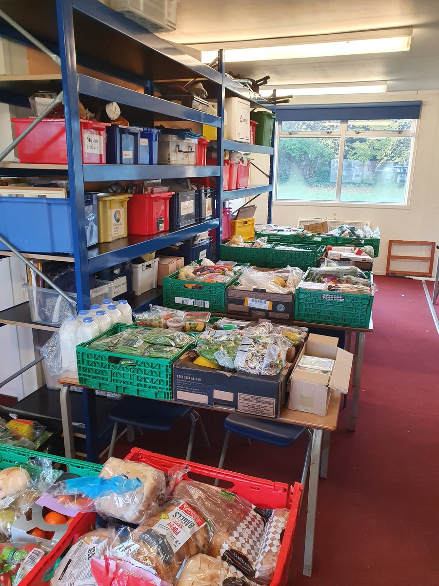 JuneRossMBE's tweet photo. To think that this service is needed in schools around the UK is heartbreaking.
This is just one example of the schools that ECE has been visting with surplus food for families and staff
#SupportWellbeing
#EstherCommunityEnterprise
#GivingPurposeToSurplus https://t.co/oxDp3cgk7n
