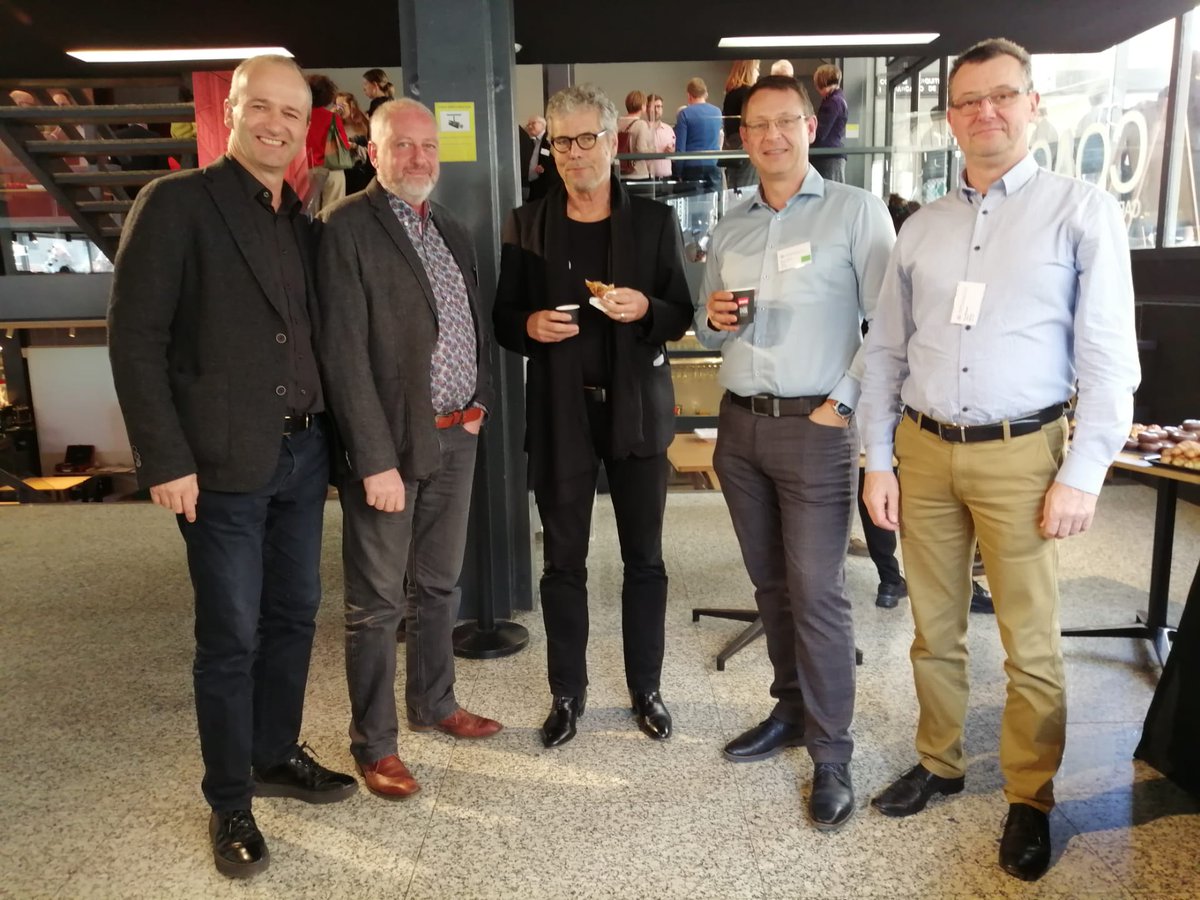 OArchitectes's tweet photo. Photo de famille samedi en clôture du #YAF2019. Qualité architecturale, honoraires, commande publique, contraintes réglementaires, ... autant de thèmes communs à l’UE et donc @Ace_Cae. Comme un lundi, l’OA agit sur ces fronts: #outildecalculdesprestations, #mémorandumcfgoa, etc. https://t.co/OiseORbQZ8