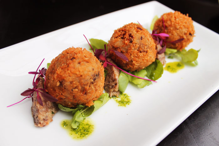 #Christmas at The Gate: Our fully #vegan 3-course Festive Menu at £35pp features this scrumptious Wild #Mushroom &amp; Truffle Arancini with shallot &amp; thyme purée! Book now: ow.ly/9EAY50xbKhs #MeatFreeMonday