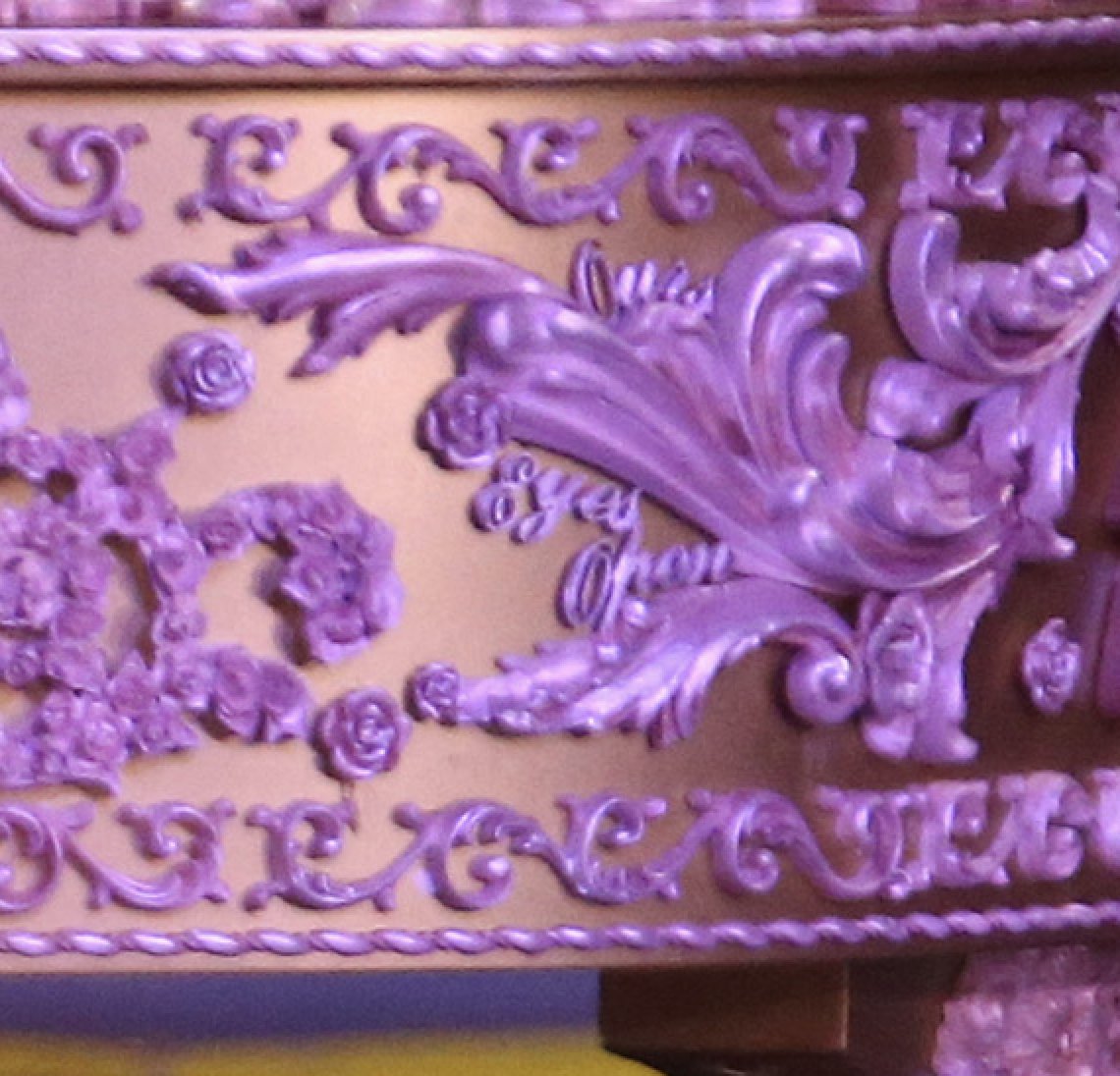 TSwiftinAsia's tweet photo. ICYMI: Taylor's piano for her orchestral performance of #Lover was lined with her album names like "Fearless" and "1989" as well as songs like "Eyes Open" and "Ours!" https://t.co/aKkj2DQrtl