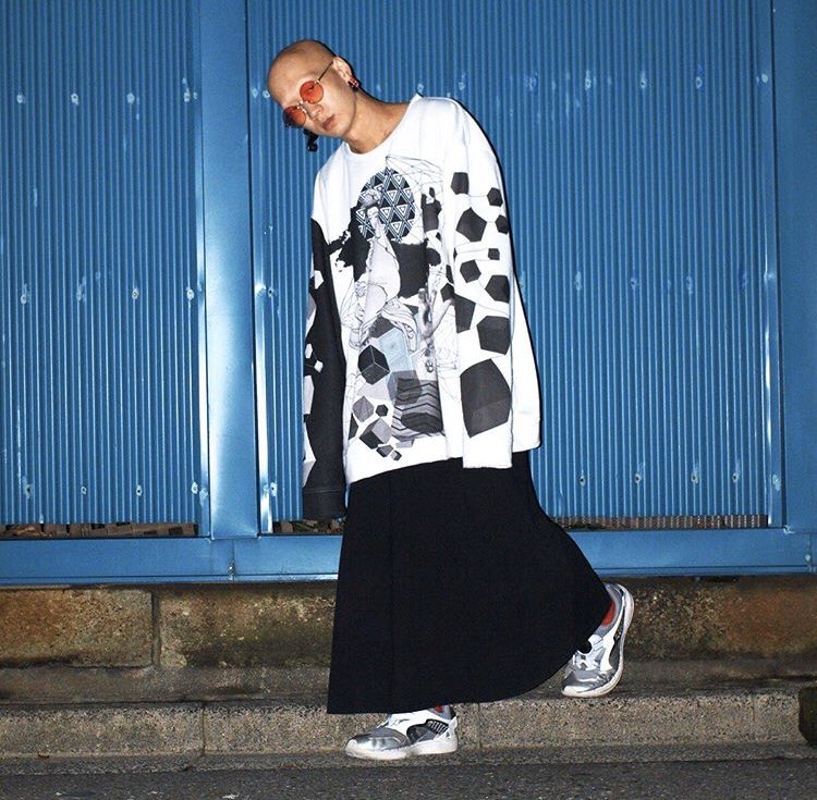 これはショヲタさんのために作った
世界に1着のお洋服とグラフィック。

カッコいいっしょ。 