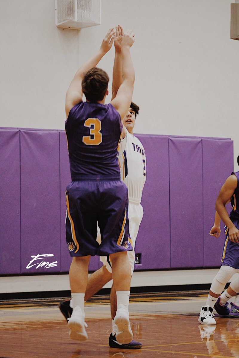 EmsVisuals's tweet image. It’s time to Turn it Up , Game On! 🏀

First game for Varsity basketball tomorrow at the Seneca Turkey Tournament vs. Newark at 8:00pm.  

Let’s Go Trojans! 
@MHSgetBuckets @nunn_coach