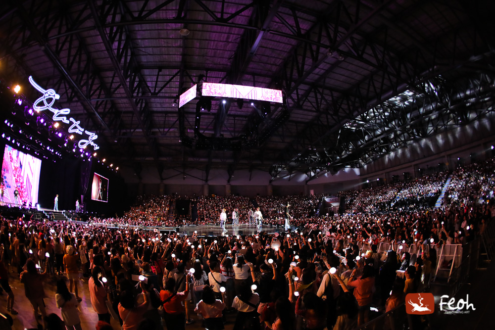 FeohThai's tweet photo. [💎] ขอขอบคุณ @pledis_17 กะรัตทุกท่าน สื่อมวลชน และทีมงานทุกฝ่าย สำหรับความสุข ความสนุกและความทรงจำที่ดีทั้งสองรอบการแสดง [1]

#SVTinBKK
#SEVENTEENinBKK
#OdeToYouInBKK https://t.co/Foz2jcQdpQ