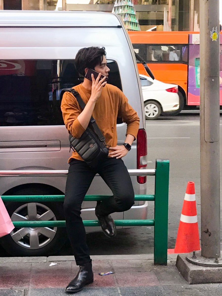 hanjeje097's tweet image. 彷彿已經沒有人在乎大衛在直播中妝髮怎樣，全部都在轉等車照XDDDDDD

#TaeDarvid 
#เต้ติสชีวิตโลเทค
#superboyprojectweek10