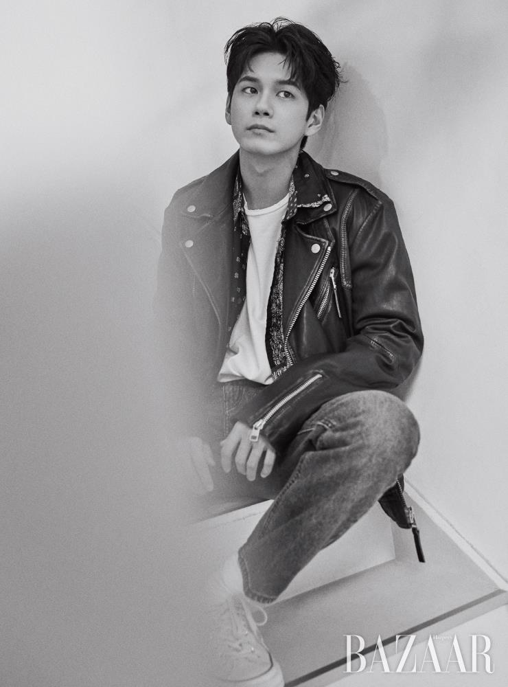 능력을 가진 주변 사람들, 저를 깊은 곳까지 알고 생각해주는 사람들을 믿는 편이에요. 그래서 지금까지 하고 싶은 것, 좋은 기회들을 놓치지 않고 해올 수 있었어요.

🖊️#옹성우 가 '옹비드'라 불리는 이유
🔗bit.ly/35oN90u