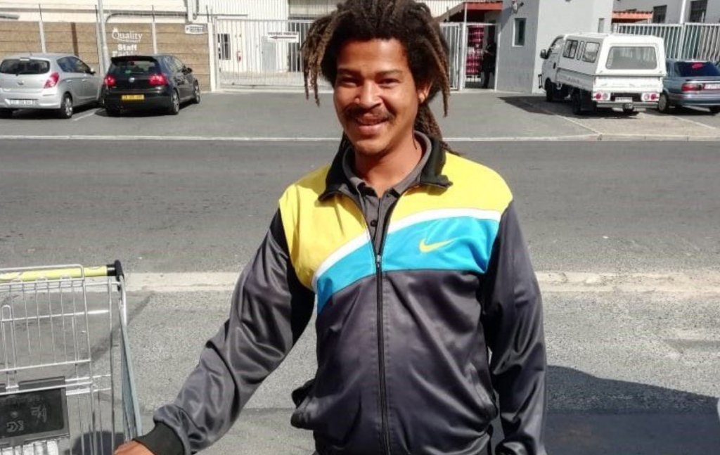 Trolley attendant gets Engineering qualification.
ow.ly/HMzK50xjtN5
#showmecapetown #upliftment #selfemprovement #engineering