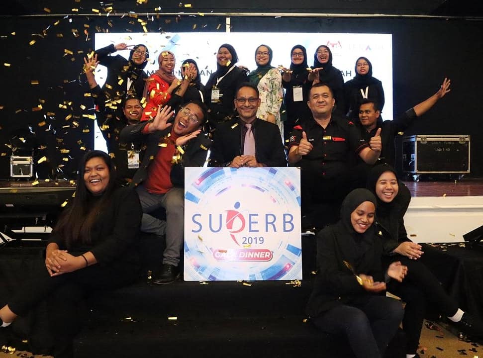 PPESquadron's tweet photo. Alhamdulillah, the Grand Finale and Gala Dinner of #SUPERB2019 was a success! Massive congrats to all 26 winners of SUPERB 2019! #PPEEmpire is humbled for this wonderful opportunity in organising this excellent program! https://t.co/9c68t9Ukud