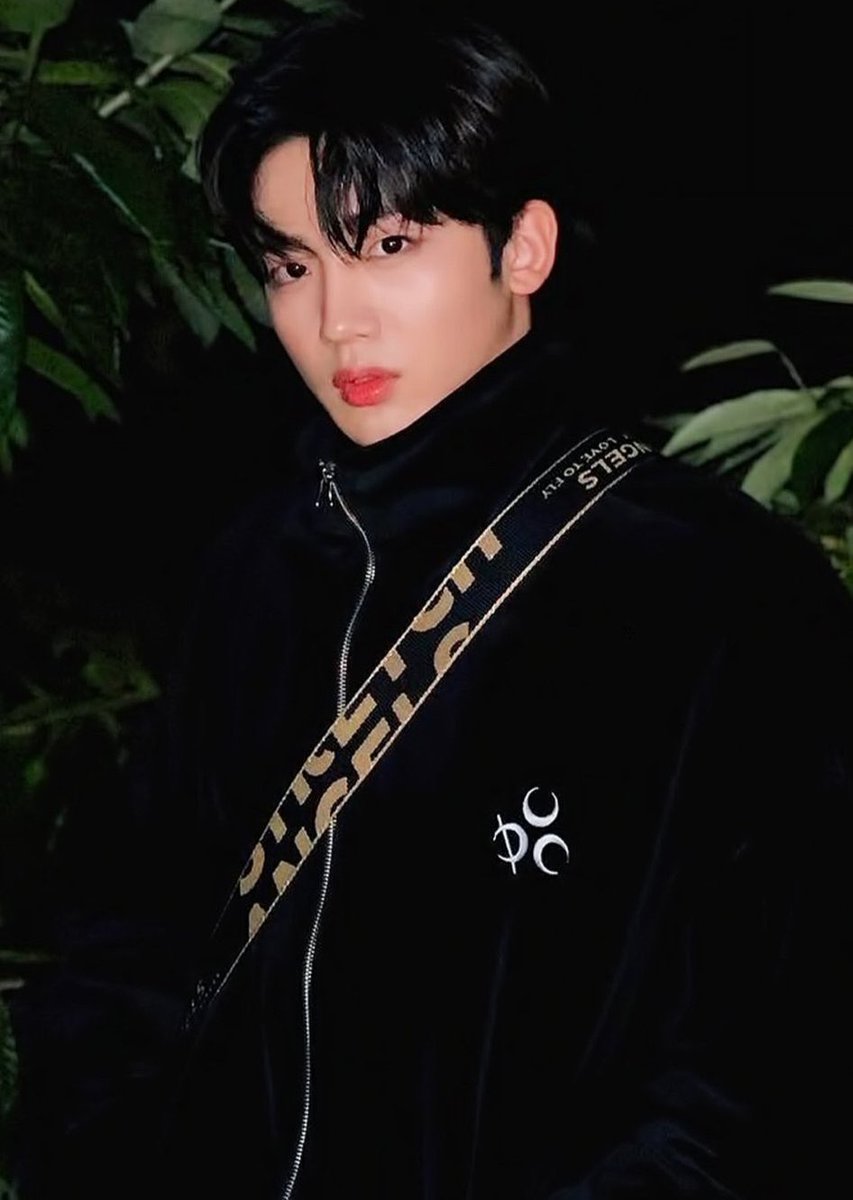 kyh_net's tweet photo. 이거요한이 https://t.co/ayyCSCm7c3