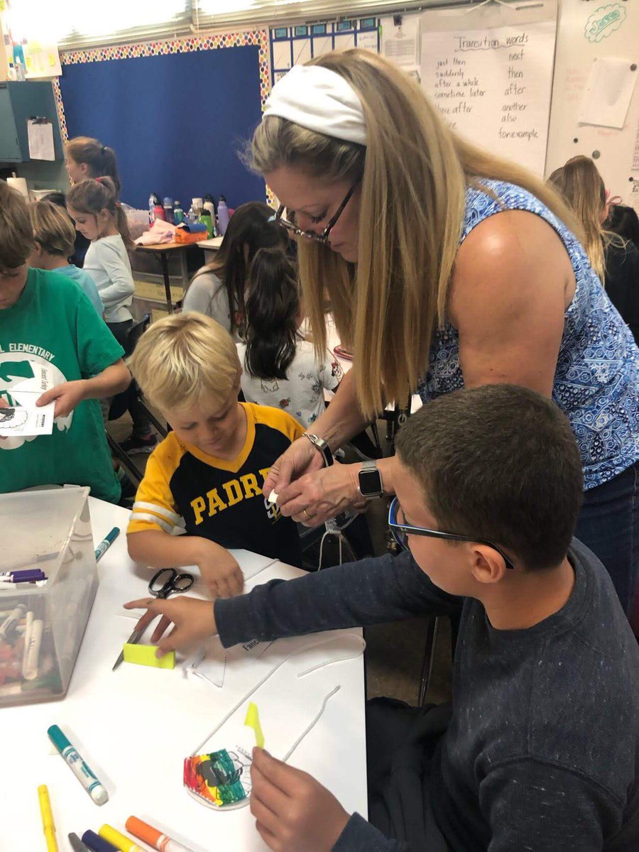kmagaudda's tweet photo. My third grade class working with our kinder buddies on a gravity experiment!
#mysteryscience
#lomaportalelementary
#STEAM https://t.co/AIdml1UaI3