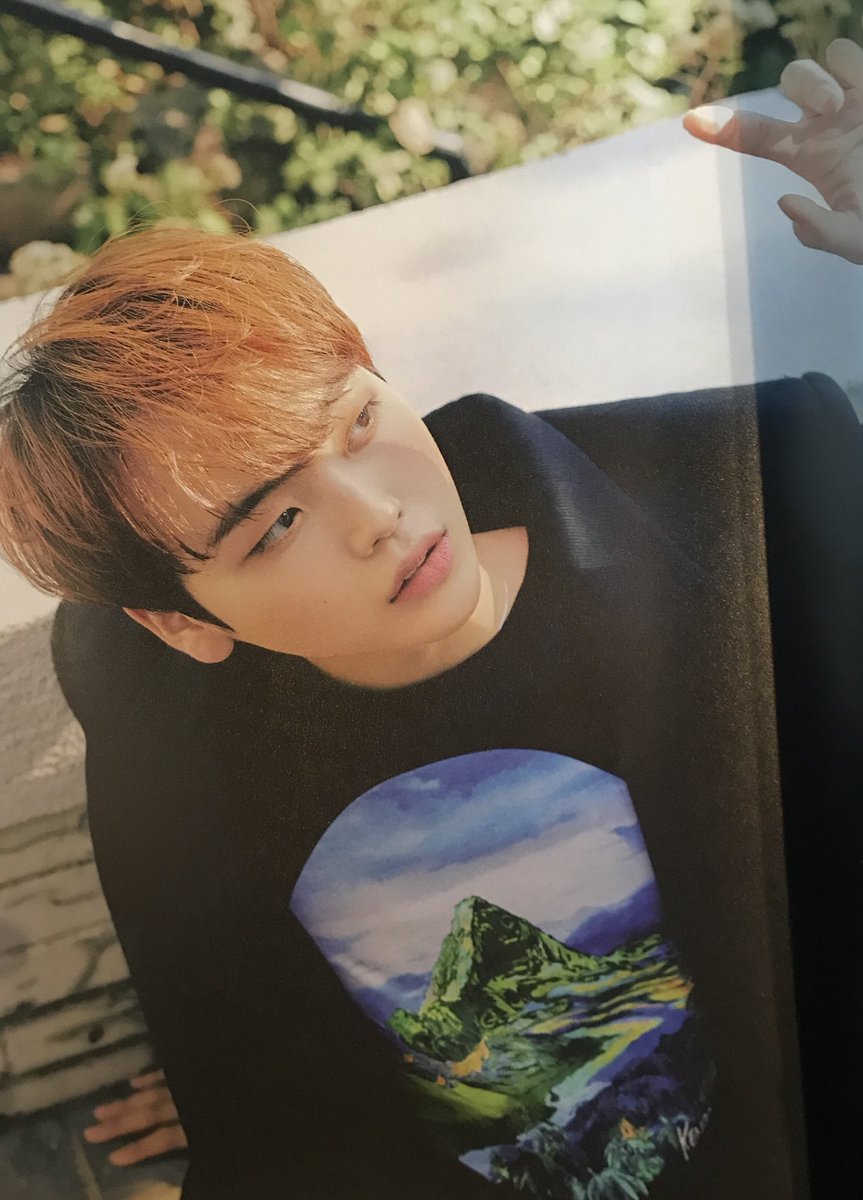 xmallangx's tweet photo. 더스타 송형준 화보&amp;개인인터뷰 https://t.co/UDEVL3uv2F