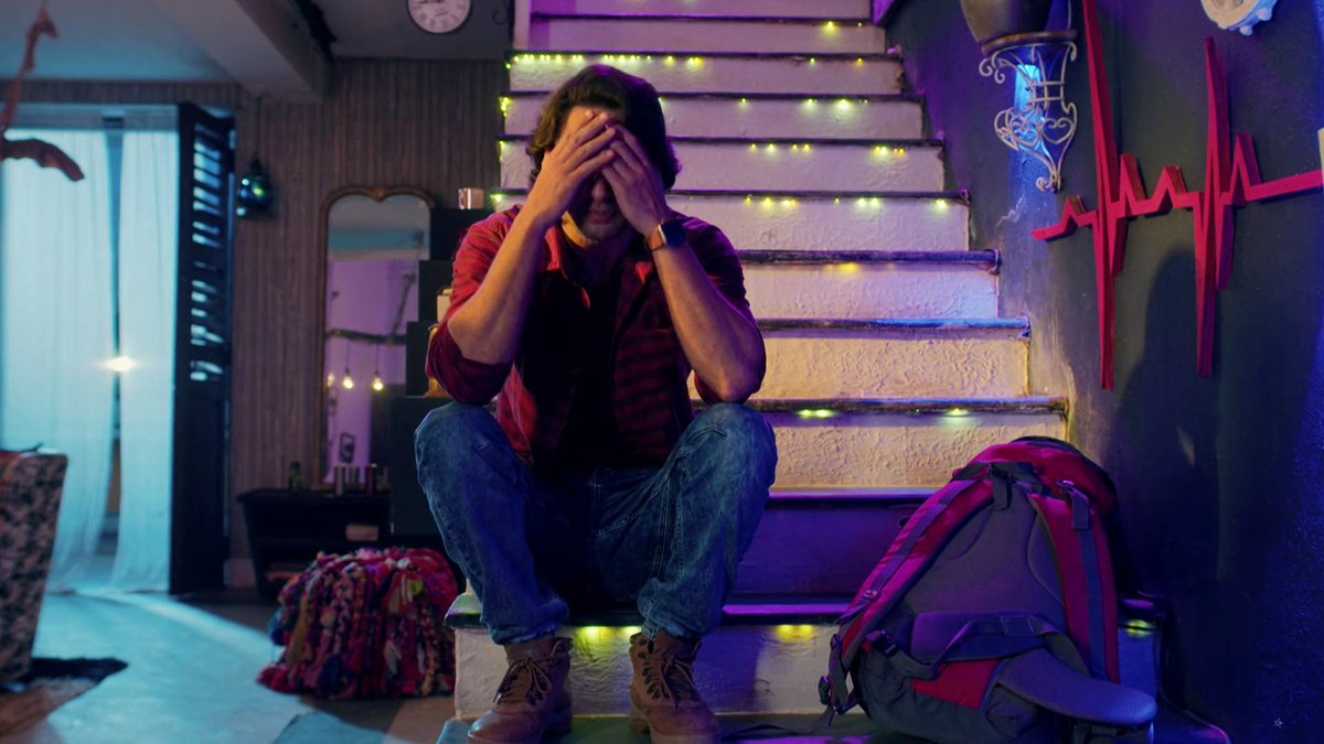 3. Main Kamzor HoonSabko Lagta Hain Mujhe Kisi Cheez Ka Bura Nhi Lag Sakta.Time to time he mentioned how he hav to deal wit emotional stress, and that he isnt strong enough to cope up when it bcms too much. Few dared to know the real Abir #YehRishteyHainPyaarKe  #ShaheerSheikh