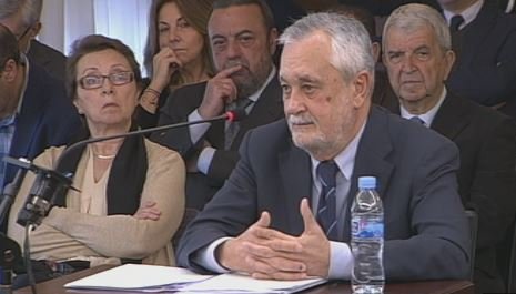 losreporteroscs's tweet photo. #reportERE Crónica de un sistema ilegal de ayudas públicas
Aquí puedes verlo: https://t.co/z92lHtRQQ3
Emitido el sábado 23 de noviembre en @canalsur https://t.co/kZcCcOIozv