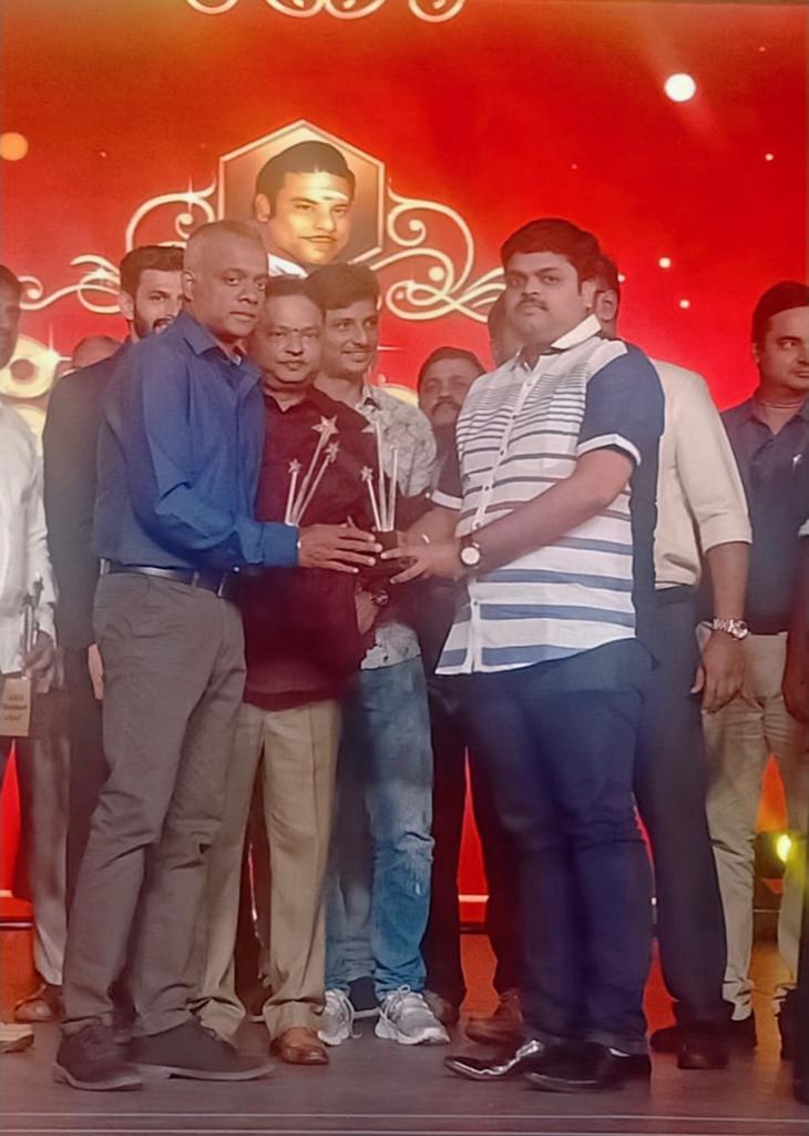 RamCinemas's tweet photo. #ComaliMovieSuccessCelebration
Happy to be the part of this team.
The event was well organized by the Chairman of Vels Film International Mr.IshariKGanesh Good Hospitality, Great Gesture.
Waiting for #ENPT grand release
@VelsFilmIntl #VFIVV19 #100DaysOfCOMALI https://t.co/tvLv0zvdhi
