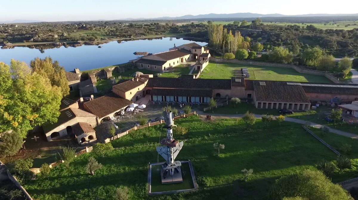 Buenos días corredores 🏃🏃🏽‍♀️ Para los que aún no habéis venido a correr en nuestra Media os mostramos el impresionante Monumento Natural de Los Barrueco por donde transcurre la carrera.
Una maravilla. Os esperamos el 19 de Enero de
Inscripciones 👇tucrono.com