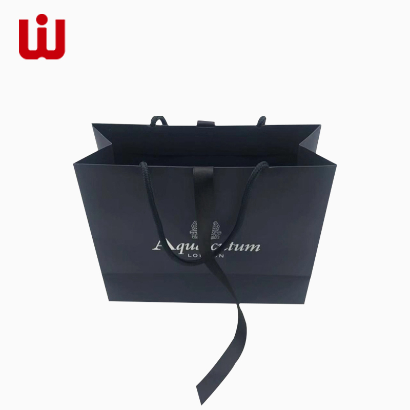 wj_printing's tweet image. Recommended for you - our best seller - New desisn luxury lady hand gift paper bag with ribbon. wenjie-printing.com/new-desisn-lux… #papergiftbags #paperbag #custompaperbags