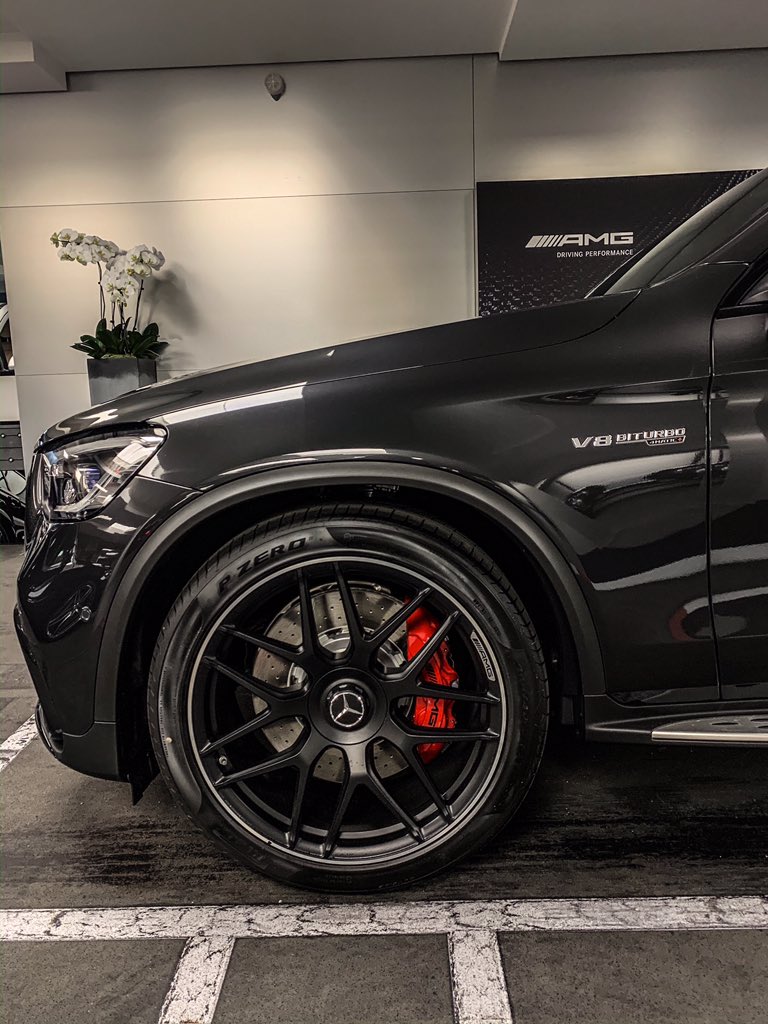 ComoMercedesAMG's tweet photo. Nouveau @MercedesAMG GLC 63s 4MATIC Coupé - V8 Bitrubo 510CV - 0 à 100 km/h en 4s... Motivation du lundi 💫
#Como #ComoMercedesAMG #Paris #France #AMG #MB #MercedesAMG #MercedesBenz #GLC #GLC63 #GLC63s #FollowComo #PhotoOfTheDay https://t.co/MtQIxXilI2