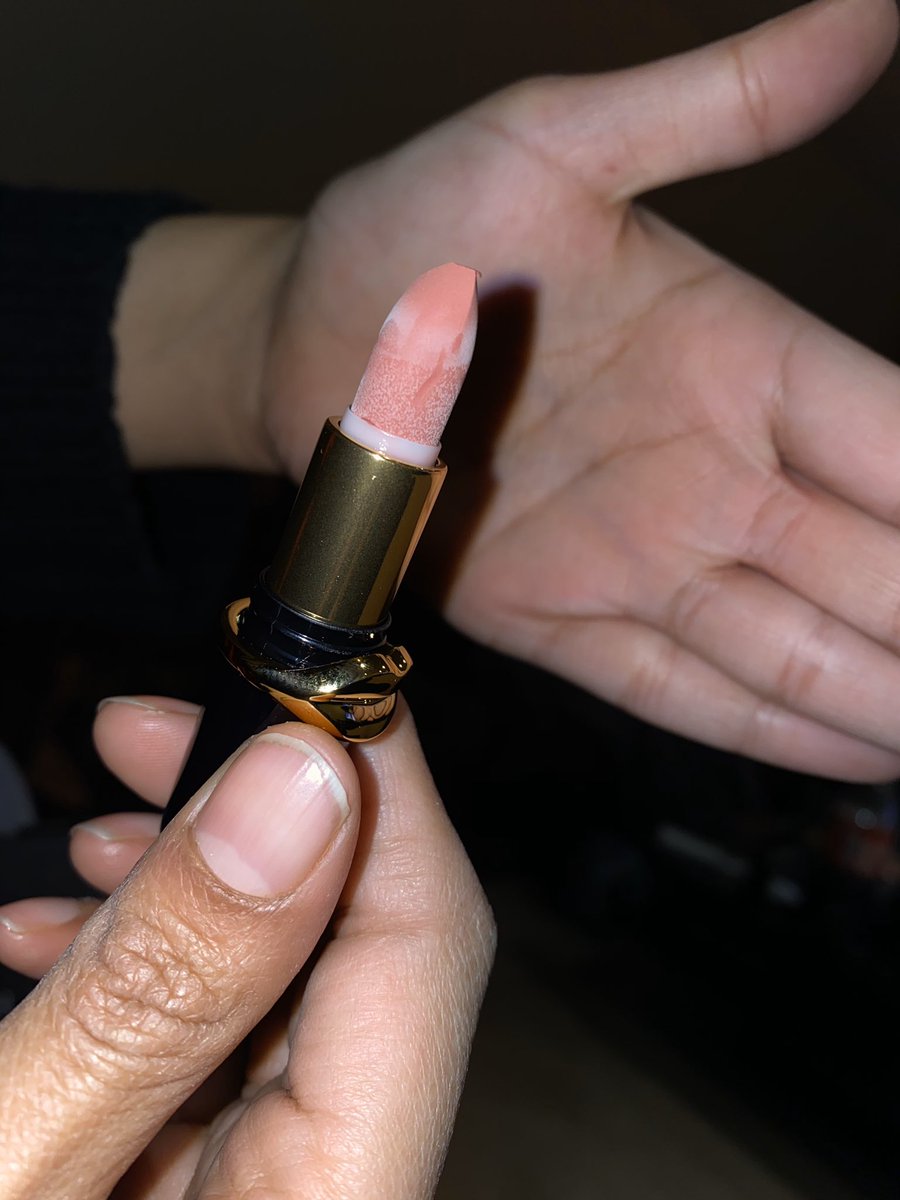 UjamaD's tweet photo. @patmcgrathreal Would anyone like to please get in touch with me about the fungus looking lipstick i recieved ?!! https://t.co/KIlKk7mlHG