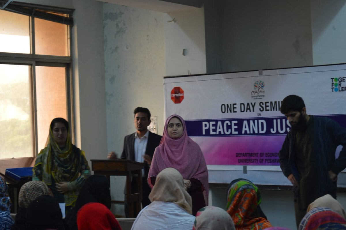 TFTolerance's tweet image. TFT Team from the University of Peshawar recently conducted a powerful awareness session themed on Peace, Tolerance, and Justice at the University of Peshawar, Peshawar. 

#HumaraAzm
#Srengthening_Student_Bodies
#TogetherForTolerance
#TeamPeshawar