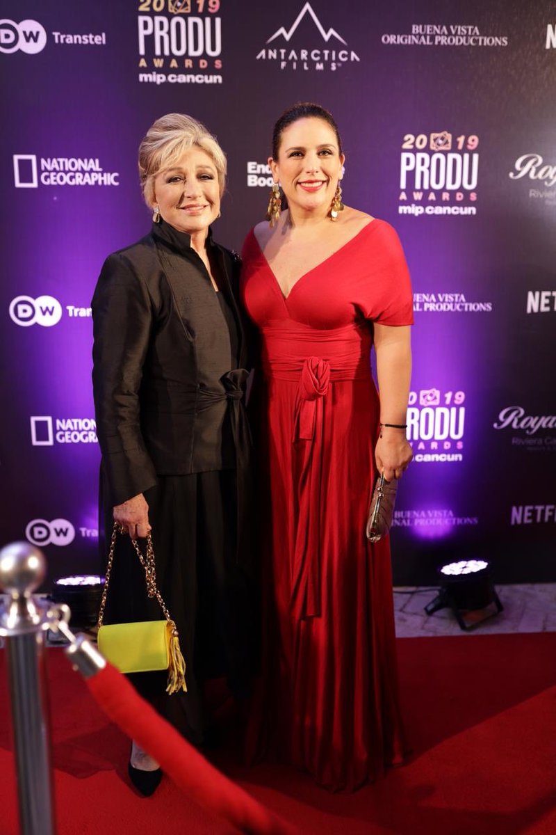 MexicanasTv's tweet photo. Lindas mãe e filha
.
.
@angelicamaria @angelicavale https://t.co/HWdNcX1bdg