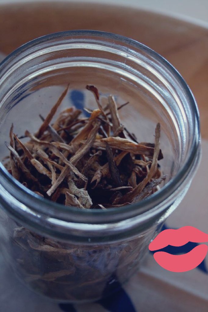 Корень пикантного добавляют в чай. Корень пикантного добавляют в чай. Корень пикантного добавляют в чай. Корень для чая. Корень пикантного добавляют в чай.