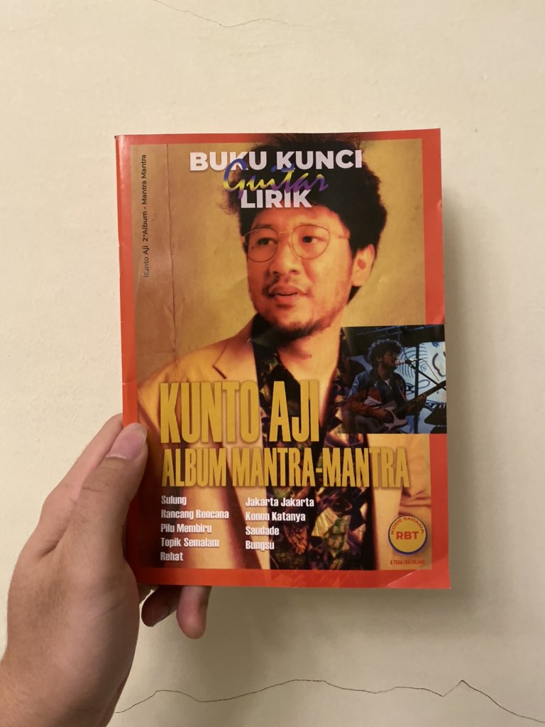 Jual buku chord lagi ah, gimana? 20k rasa MBS.