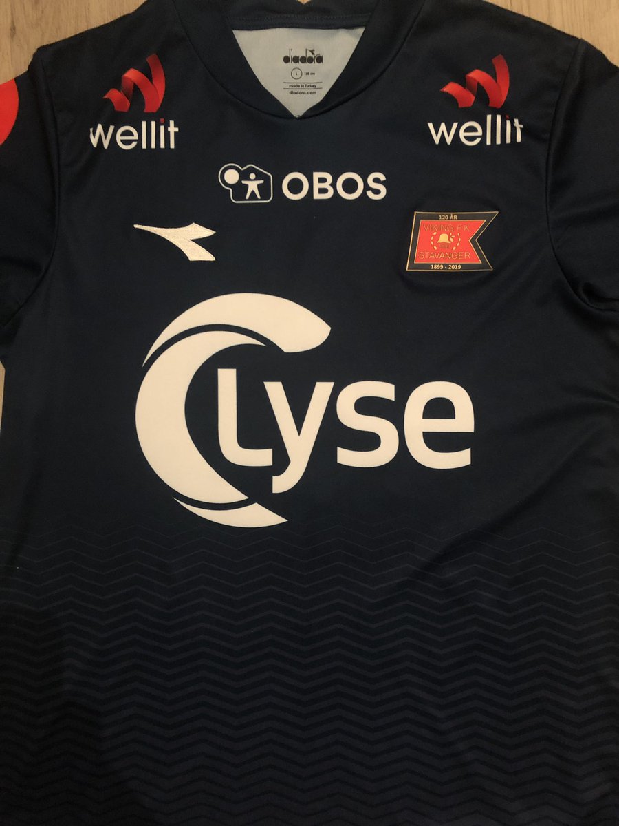 CharityShirts.is (@charityshirtsis) on Twitter photo 👑 Athlete - <a href="/sammikara/">Samúel Kári</a>
⚽️ Shirt - Viking FK
💸 Lottery Ticket - 1000kr ISK
❤️ All donations will go to: Styrktarfélag krabbameinssjúkra barna
🕖 Lottery Draw : 19:00 2 December ! Monday
charityshirts.is
<a href="/Vikurfrettir/">Víkurfréttir</a> <a href="/FcKeflavik/">Keflavík Fc</a> 👑 Athlete - <a href="/sammikara/">Samúel Kári</a>
⚽️ Shirt - Viking FK
💸 Lottery Ticket - 1000kr ISK
❤️ All donations will go to: Styrktarfélag krabbameinssjúkra barna
🕖 Lottery Draw : 19:00 2 December ! Monday
charityshirts.is
<a href="/Vikurfrettir/">Víkurfréttir</a> <a href="/FcKeflavik/">Keflavík Fc</a>