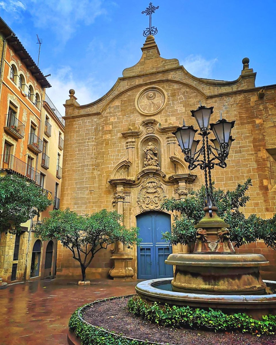 lleidacom's tweet photo. #FOTOCOMERS 📸
Bon dia #Lleidacomers! Les pluges d'aquesta setmana embelleixen (encara més) #Ponent, tal com ens demostra l'Anna Ravella (@lapunxes) amb aquesta foto de la Catedral de #Solsona! ⛪😍 Gràcies per compartir-la amb nosaltres i passeu una gran setmana! 😄 https://t.co/0trrf1Bqwg
