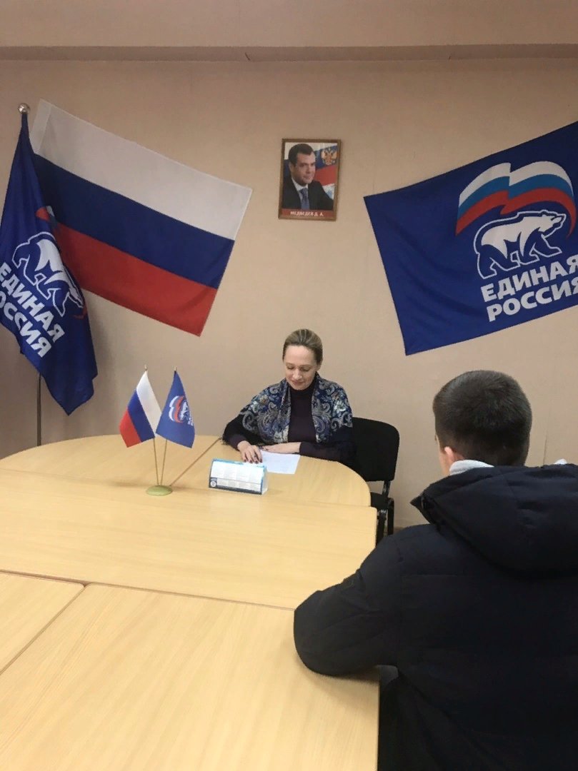 В Общественной приемной-депутатском Центре,по адресу Созидателей,62 провела личный приём нотариус Липатова Надежда Сергеевна. Все обратившиеся получили квалифицированную консультацию. #ЕР73 #приемнотариуса