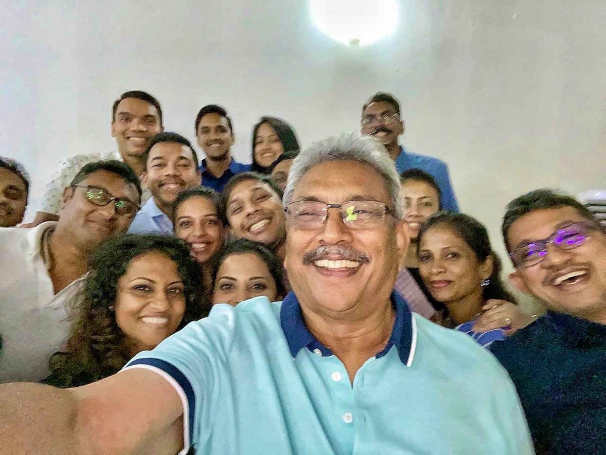 GotabayaR's tweet image. A relaxing time with  family on the weekend #Familymoments