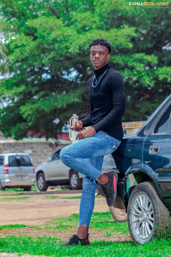 ScrivinerI's tweet photo. #kopalaDigitalAgency shot it...
#ZedTwitter 
#TwitterPhilanthropy 
#ghettofights https://t.co/WEaRtwiZor