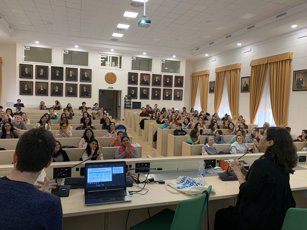 Jazzsethi95's tweet photo. Day 0 of the most iconic @icandfc GLOBAL I CAN SUMMIT! Training for volunteers by the star @kiranbirsethi ☺️💃💃 at Roma https://t.co/P9KIKIXLts