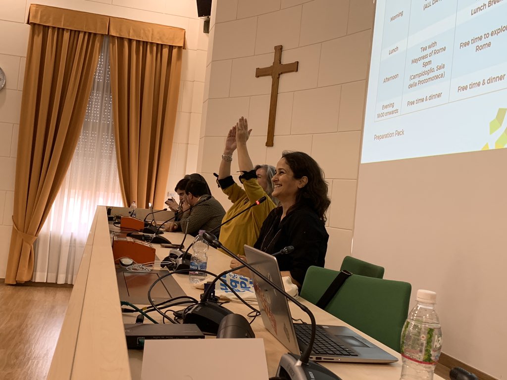 Jazzsethi95's tweet photo. Day 0 of the most iconic @icandfc GLOBAL I CAN SUMMIT! Training for volunteers by the star @kiranbirsethi ☺️💃💃 at Roma https://t.co/P9KIKIXLts