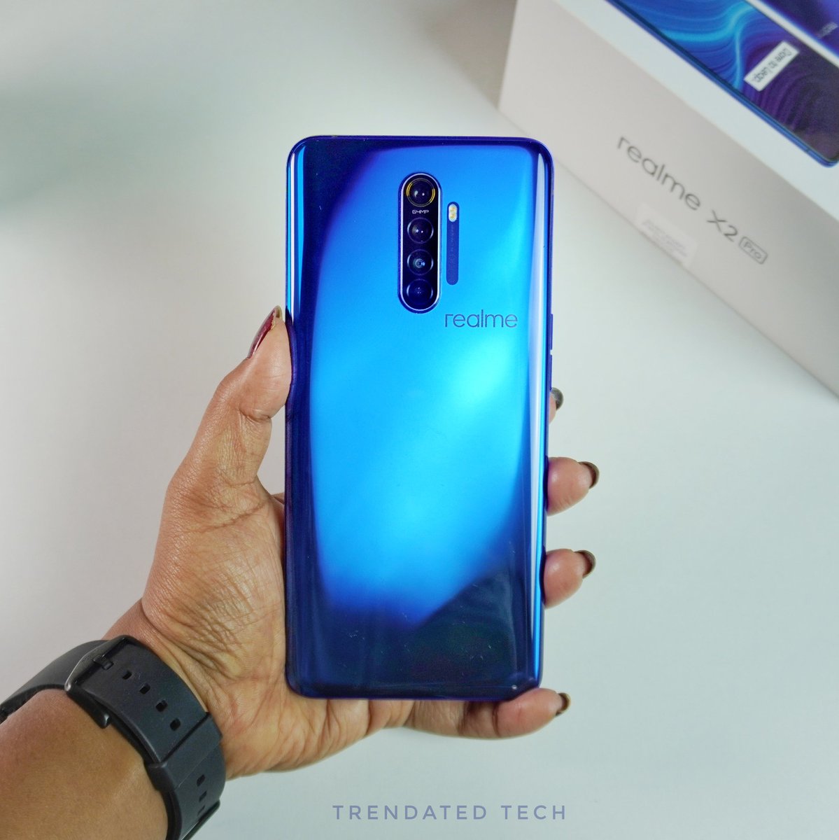 TrendatedTech's tweet photo. Unboxing and Review Video Link
https://t.co/twMJtsbnJz
 Realme X2 Pro ❤️ 
Price start at ₹29,999/- Would you like to buy one?

#realme #4000mahbattery #4000mah #superfastcharging #superVOOC 
#tech #technews #trendated #trendatedtech #FastestChargingFlagship
 @realmemobiles https://t.co/KdmICbYyLM