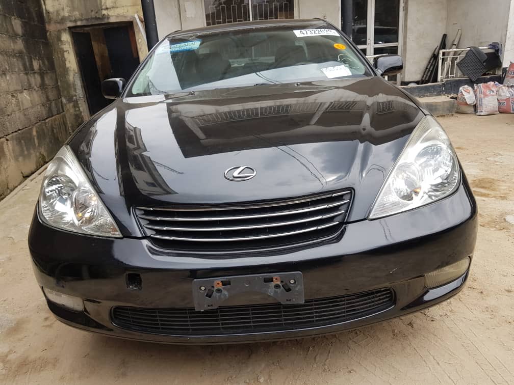 OrcbLimited's tweet image. Lexus ES330 04 model, Tokunbo, Clean &amp;amp; working perfectly, all you have to do is buy &amp;amp; drive, nothing to fix, Price tag is #2M, location (Ikeja) if interested or you need any other car or you want to Sell/Fix your car contact us on 08180910184 or orcbagents@gmail.com