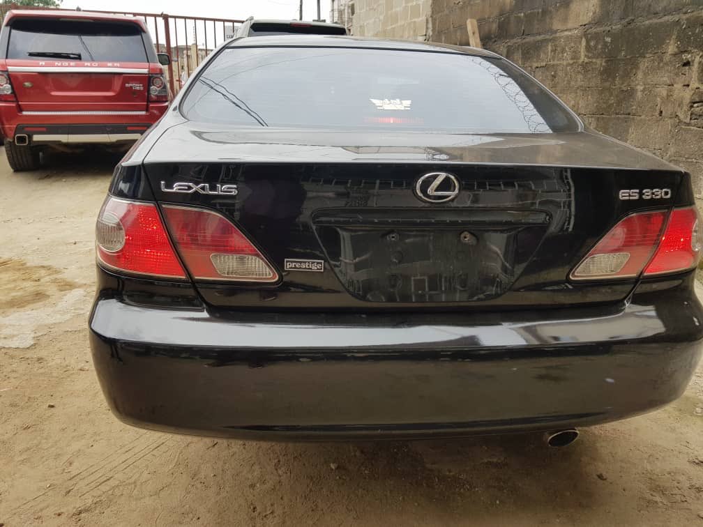 OrcbLimited's tweet image. Lexus ES330 04 model, Tokunbo, Clean &amp;amp; working perfectly, all you have to do is buy &amp;amp; drive, nothing to fix, Price tag is #2M, location (Ikeja) if interested or you need any other car or you want to Sell/Fix your car contact us on 08180910184 or orcbagents@gmail.com