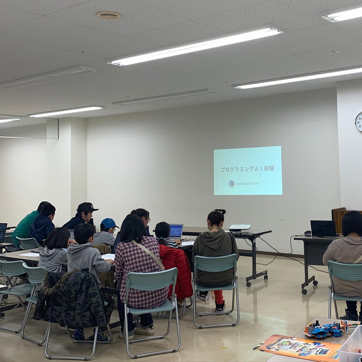 CoderDojoKTKM's tweet image. 11/24 水沢ファミリーフェスタさんで、「プログラミングIA体験」を💻　
機材が万全で無かった点もありご迷惑おかけしました🙇‍♀️ #coderdojo #coderdojoきたかみ