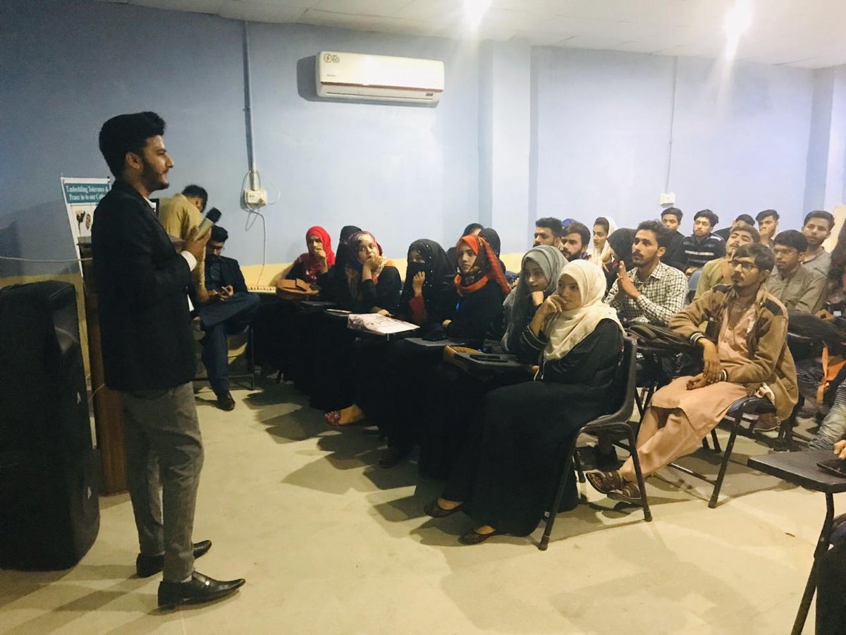 TFTolerance's tweet image. TFT Team from the UOG recently conducted a powerful awareness session themed on Peace and Tolerance in Arid University, Gujrat Campus. The message of tolerance and peace is well received by the students.

#HumaraAzm
#Srengthening_Student_Bodies
#TogetherForTolerance
#TeamGujrat