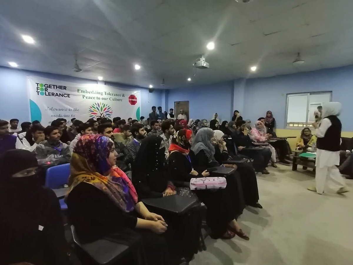 TFTolerance's tweet image. TFT Team from the UOG recently conducted a powerful awareness session themed on Peace and Tolerance in Arid University, Gujrat Campus. The message of tolerance and peace is well received by the students.

#HumaraAzm
#Srengthening_Student_Bodies
#TogetherForTolerance
#TeamGujrat